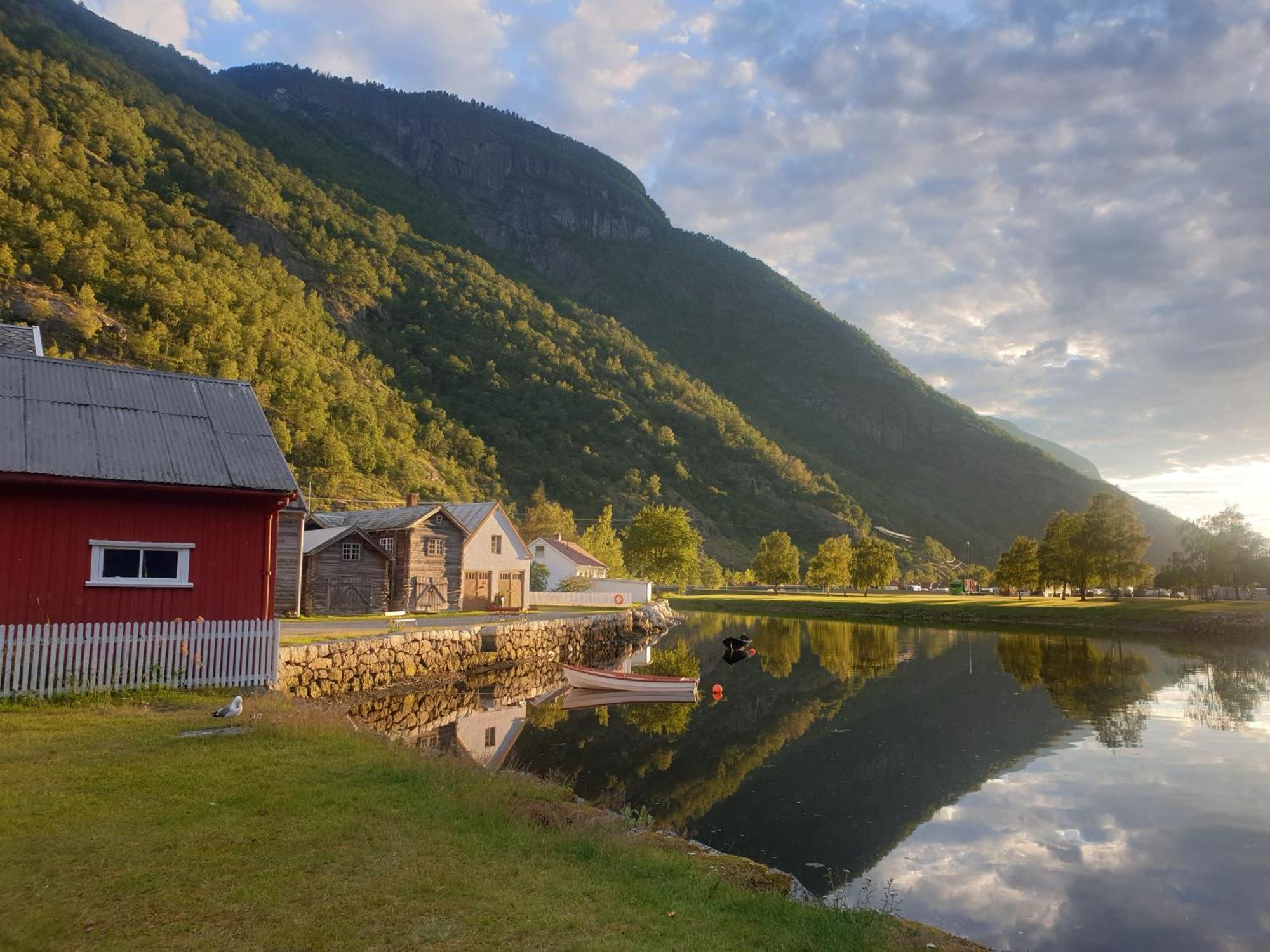 Villa Kvammehuset Pa Gamle Lærdalsøyri Esterno foto