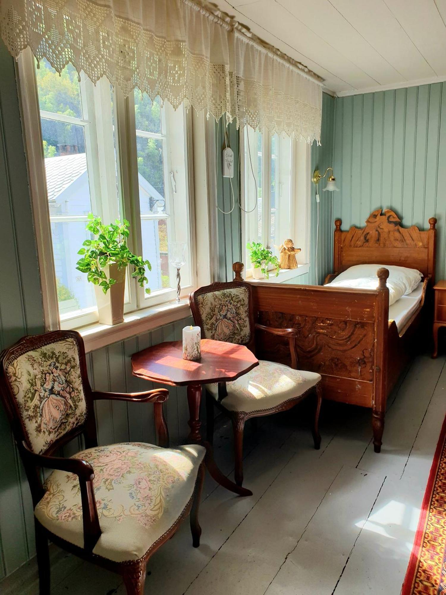 Villa Kvammehuset Pa Gamle Lærdalsøyri Esterno foto